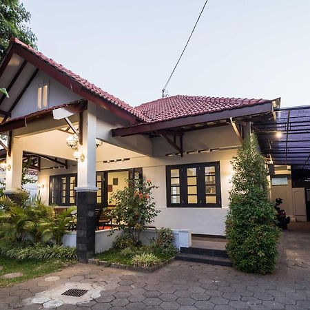 Ndalem Sarengat Apartman Yogyakarta Kültér fotó