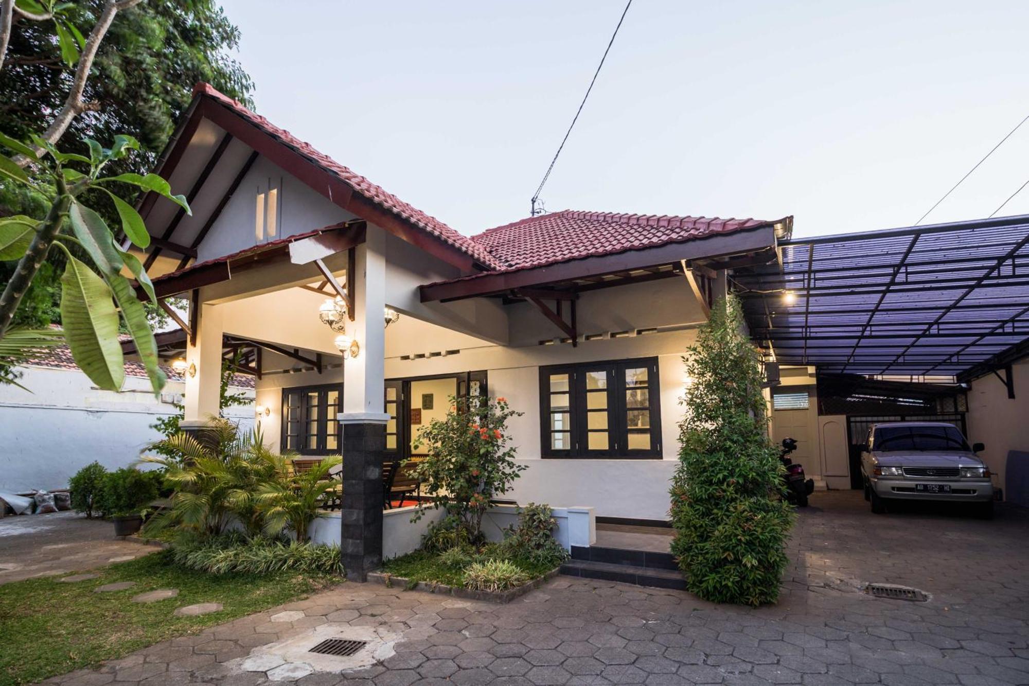 Ndalem Sarengat Apartman Yogyakarta Kültér fotó
