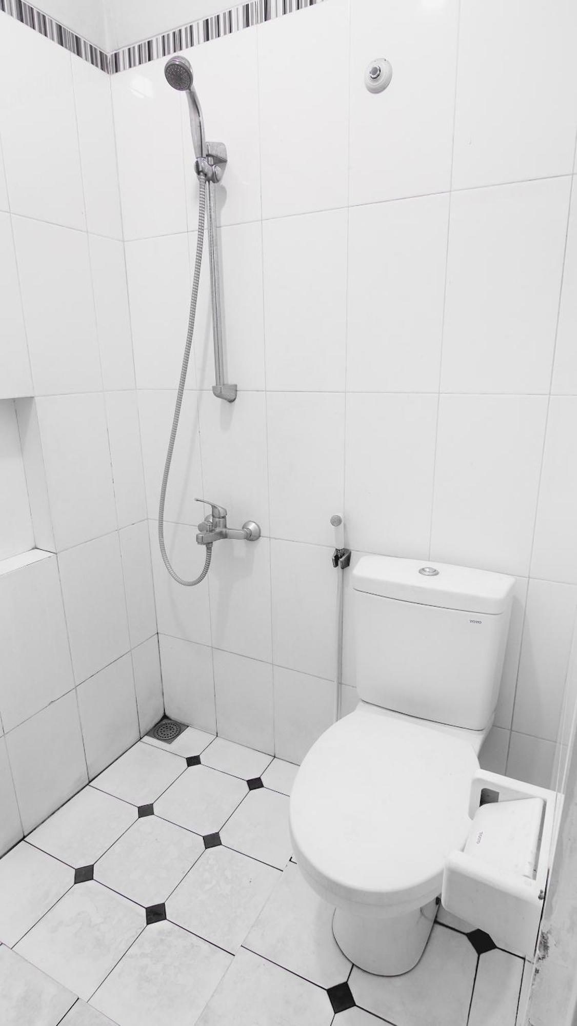 Ndalem Sarengat Apartman Yogyakarta Szoba fotó