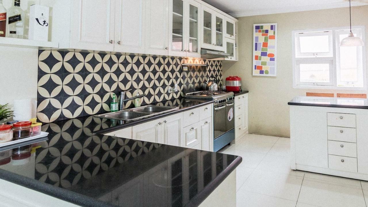 Ndalem Sarengat Apartman Yogyakarta Kültér fotó