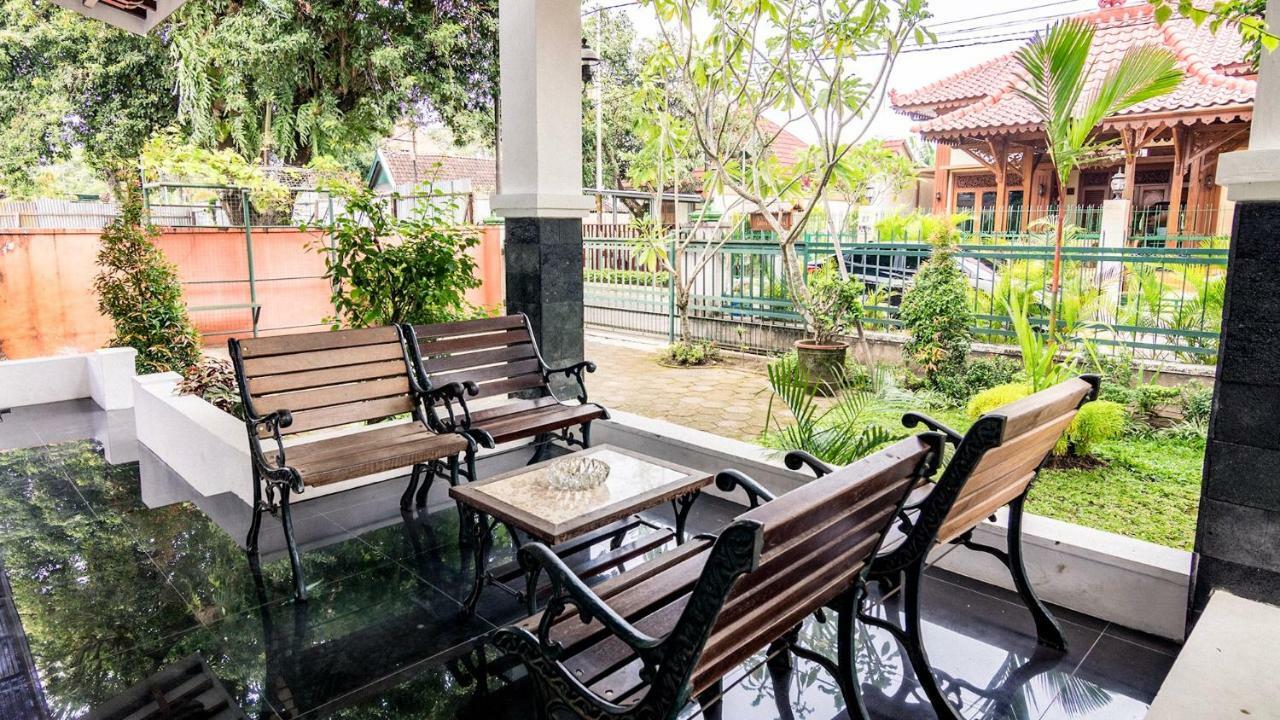 Ndalem Sarengat Apartman Yogyakarta Kültér fotó
