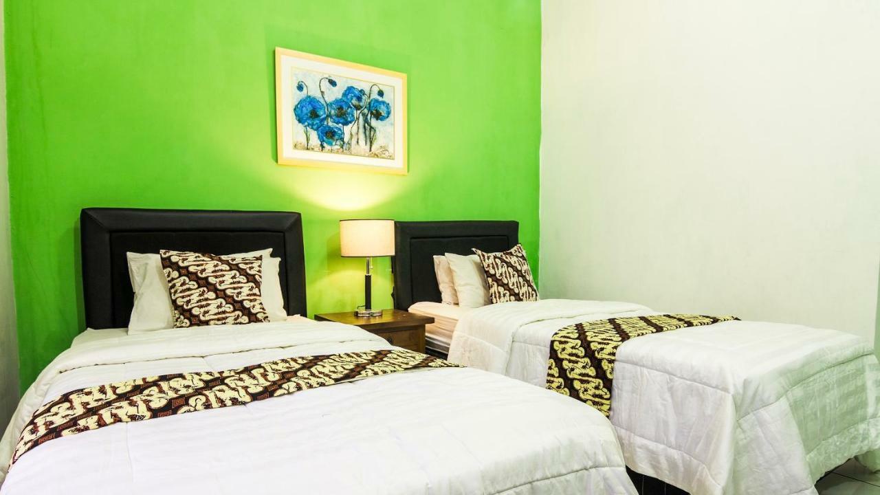 Ndalem Sarengat Apartman Yogyakarta Kültér fotó